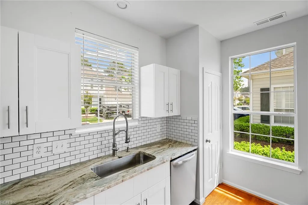 Virginia Beach, Virginia 23456, United States, 3 Bedrooms Bedrooms, ,3 BathroomsBathrooms,Residential,Active,121543