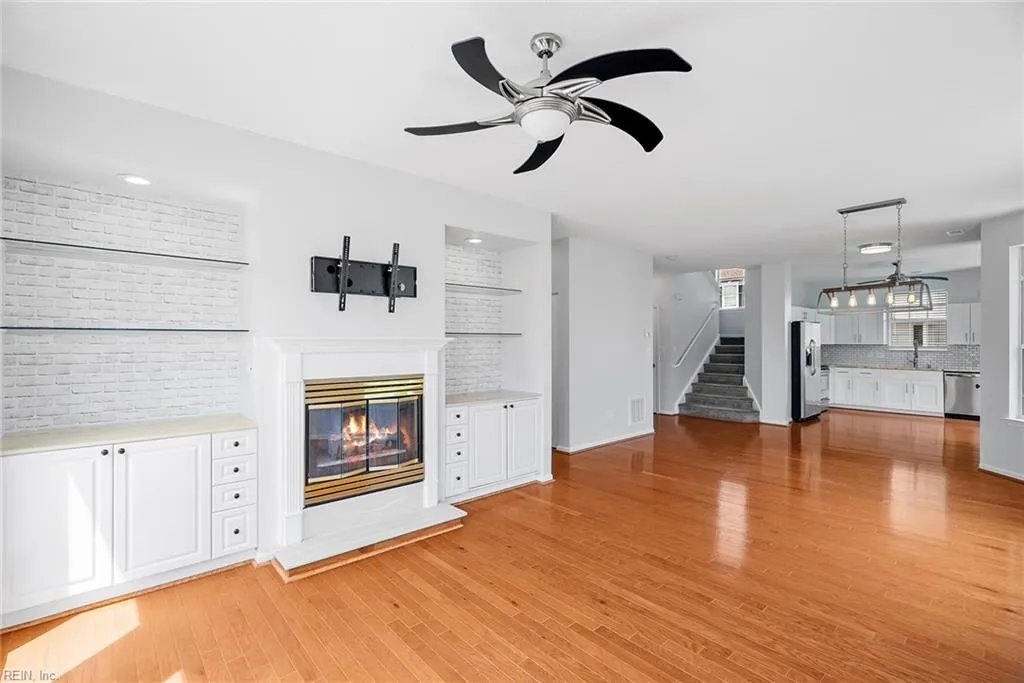 Virginia Beach, Virginia 23456, United States, 3 Bedrooms Bedrooms, ,3 BathroomsBathrooms,Residential,Active,121543