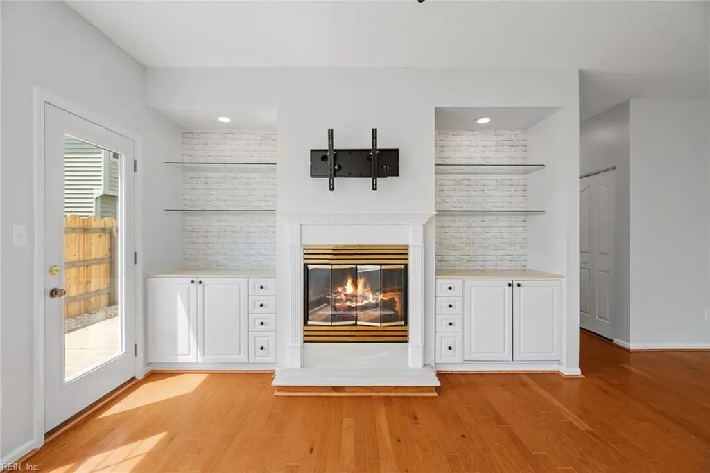 Virginia Beach, Virginia 23456, United States, 3 Bedrooms Bedrooms, ,3 BathroomsBathrooms,Residential,Active,121543