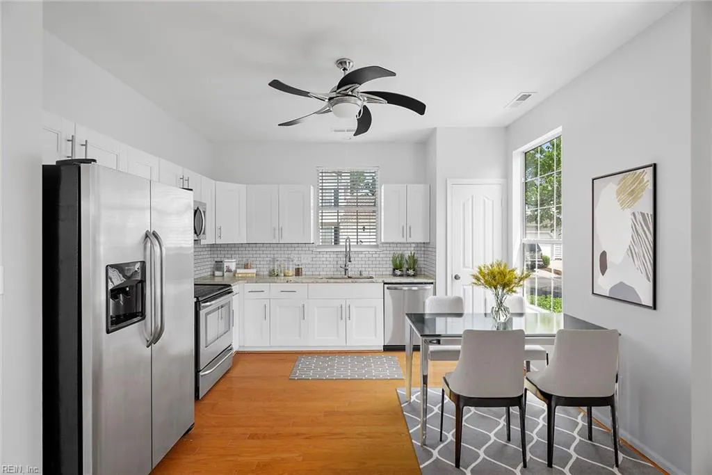 Virginia Beach, Virginia 23456, United States, 3 Bedrooms Bedrooms, ,3 BathroomsBathrooms,Residential,Active,121543