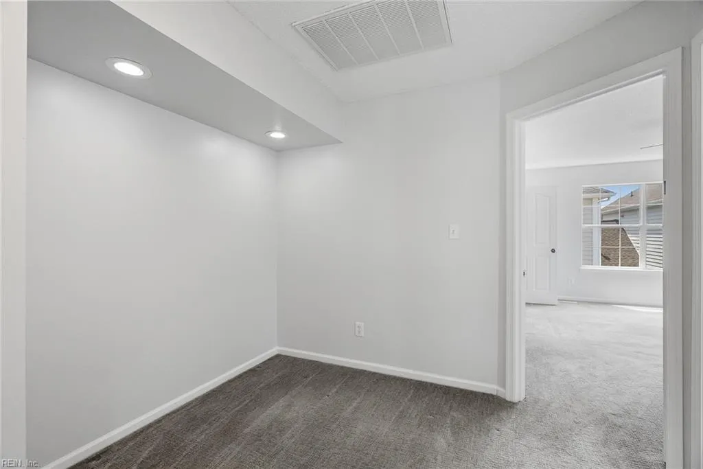 Virginia Beach, Virginia 23456, United States, 3 Bedrooms Bedrooms, ,3 BathroomsBathrooms,Residential,Active,121543