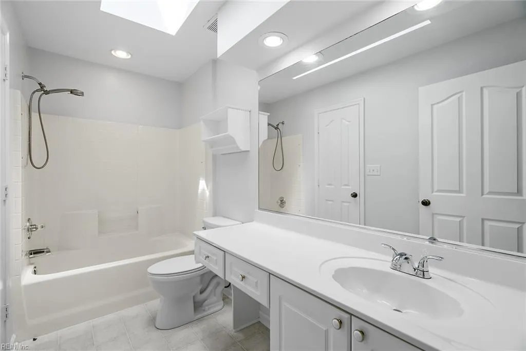 Virginia Beach, Virginia 23456, United States, 3 Bedrooms Bedrooms, ,3 BathroomsBathrooms,Residential,Active,121543