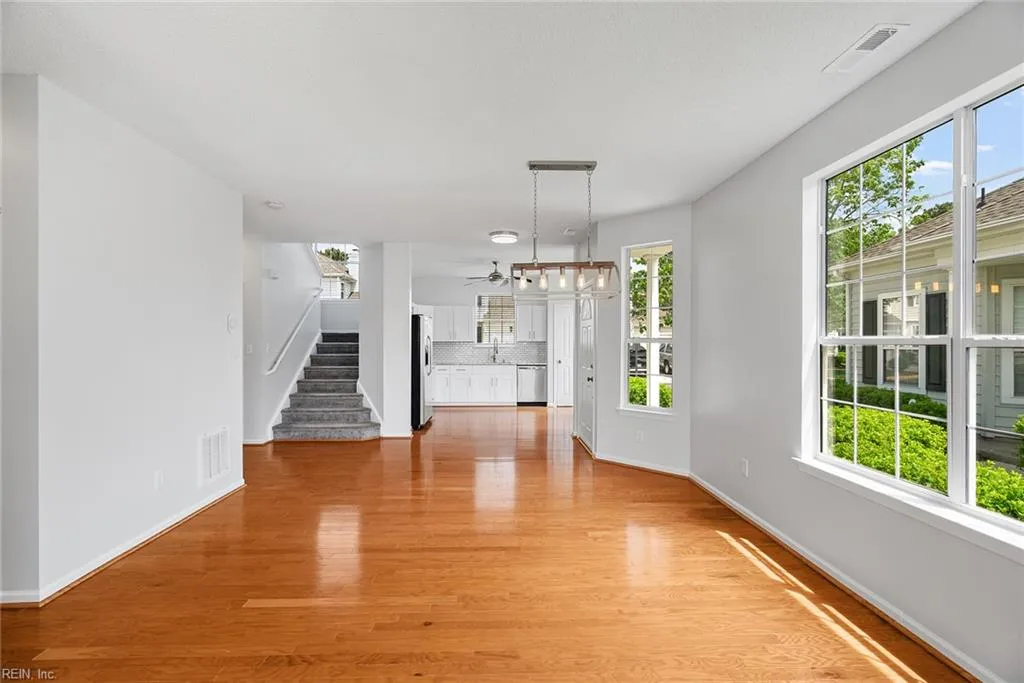 Virginia Beach, Virginia 23456, United States, 3 Bedrooms Bedrooms, ,3 BathroomsBathrooms,Residential,Active,121543