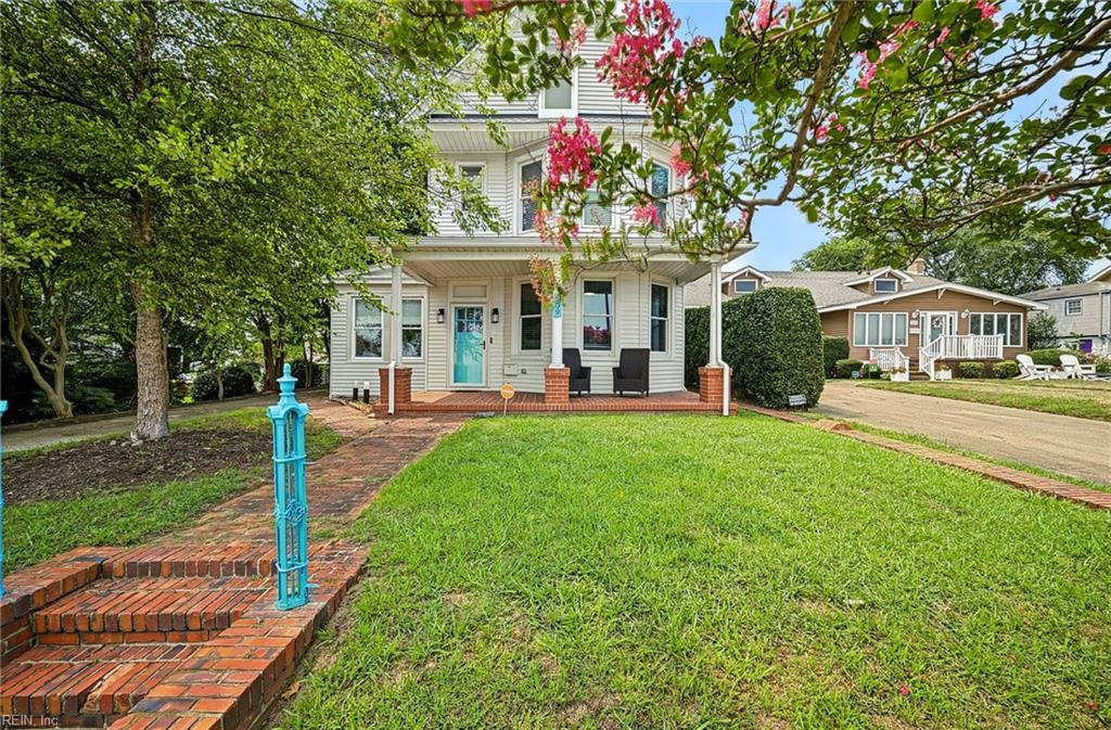 Photo of 209 Chesapeake Avenue, Newport News, VA 23607 (MLS # 10644497)