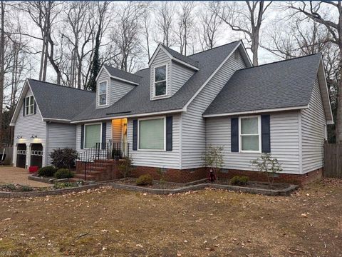 Photo of 108 Greenbrier, Williamsburg, VA 23185 (MLS # 10624474)