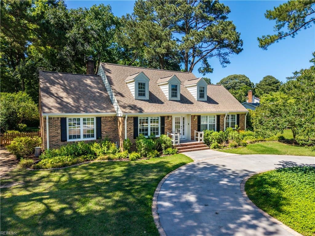Photo of 1137 Revere Point Road, Virginia Beach, VA 23455 (MLS # 10638094)