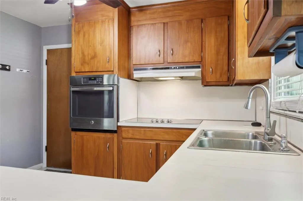 Newport News, Virginia 23602, United States, 3 Bedrooms Bedrooms, ,1 BathroomBathrooms,Residential,Active,107525