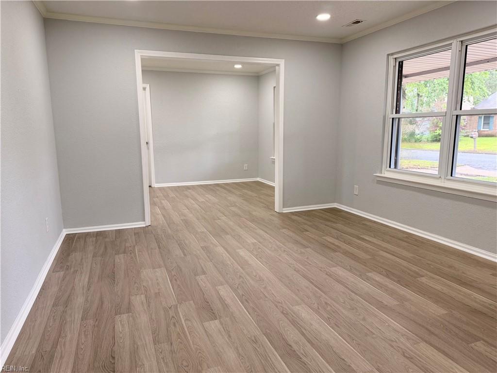 1324 Eagle AVE