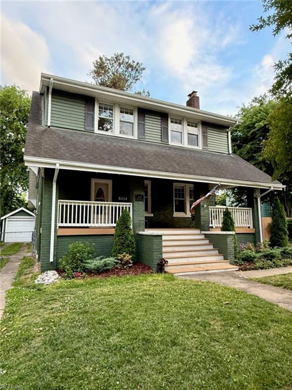 Photo of 1137 Magnolia Ave AVE, Norfolk, VA 23508 (MLS # 10635212)