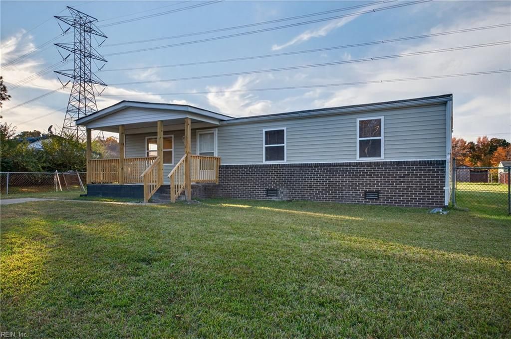 Photo of 1302 Sierra Drive, Suffolk, VA 23434 (MLS # 10615961)