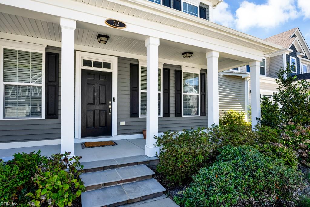 32 E Berkley DR