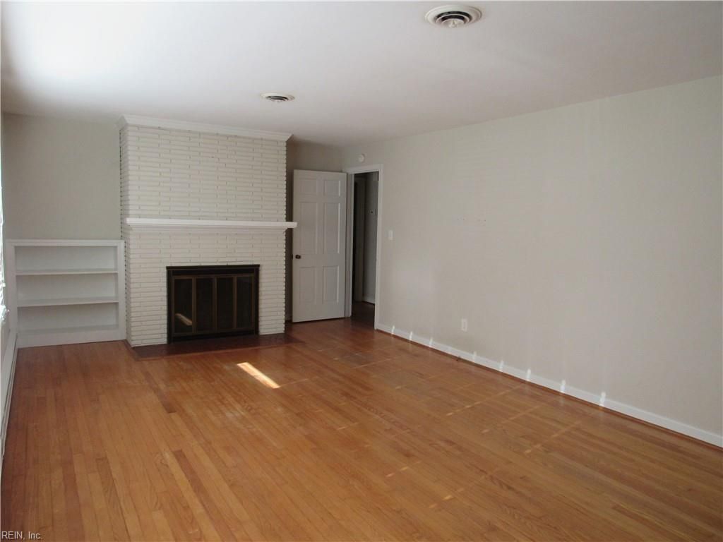 Photo of 204 Woodroof Road, Newport News, VA 23606 (MLS # 10605986)