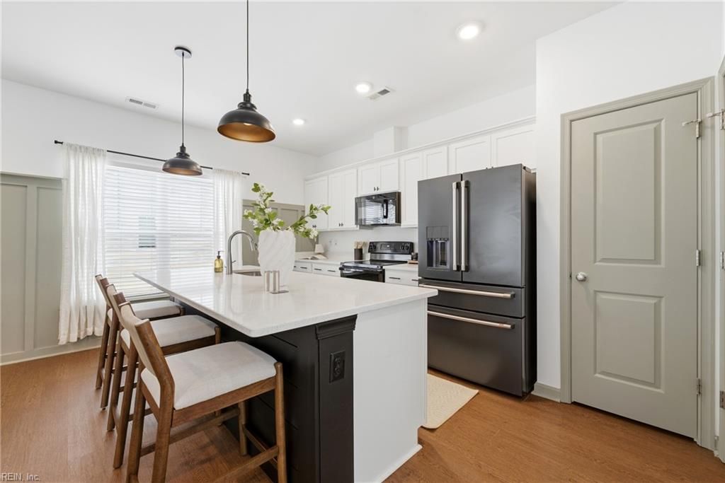 Photo of 137 Mizzen Quarter Loop, Yorktown, VA 23693 (MLS # 10641200)