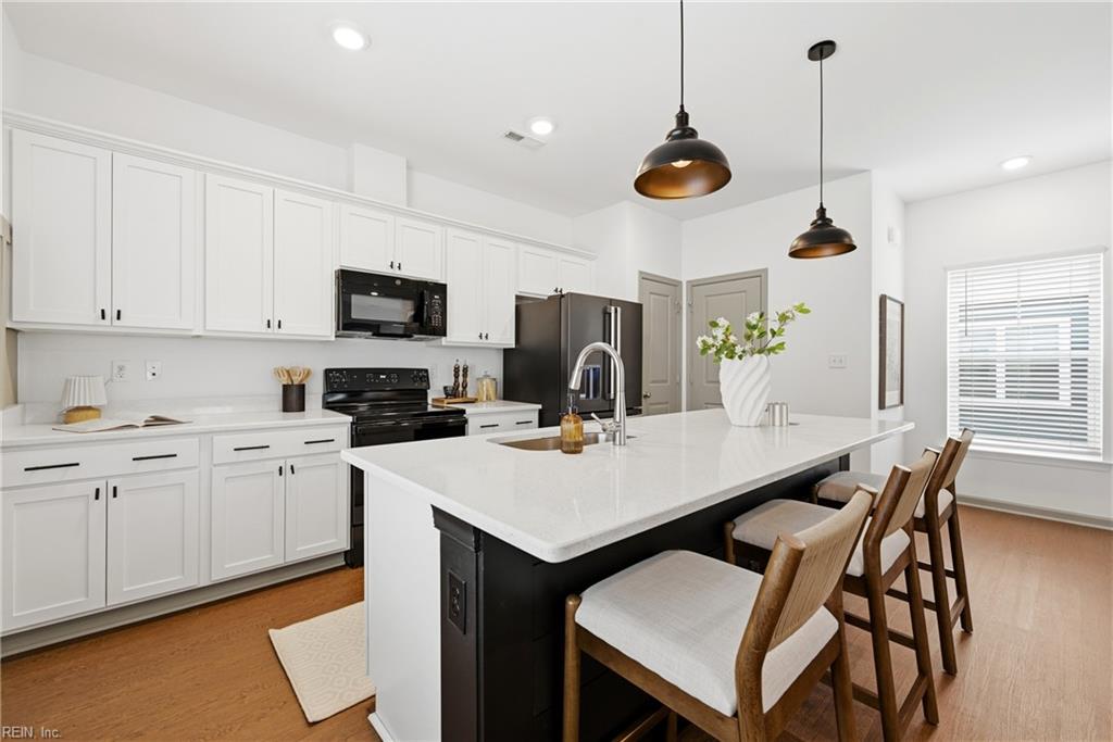 Photo of 137 Mizzen Quarter Loop, Yorktown, VA 23693 (MLS # 10641200)