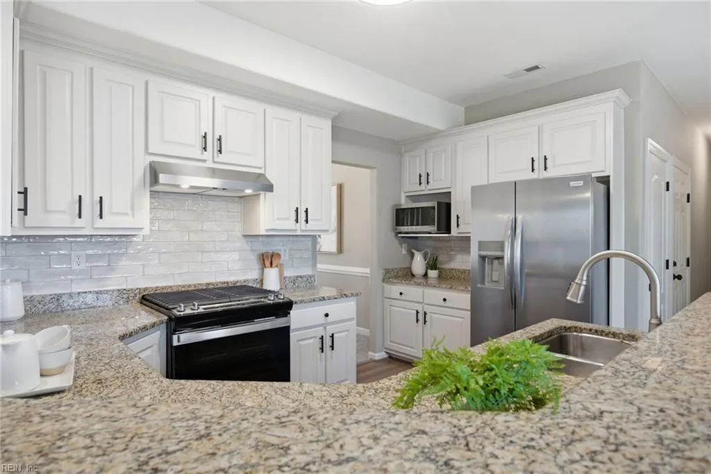 Chesapeake, Virginia 23322, United States, 4 Bedrooms Bedrooms, ,3 BathroomsBathrooms,Residential,Active,244240