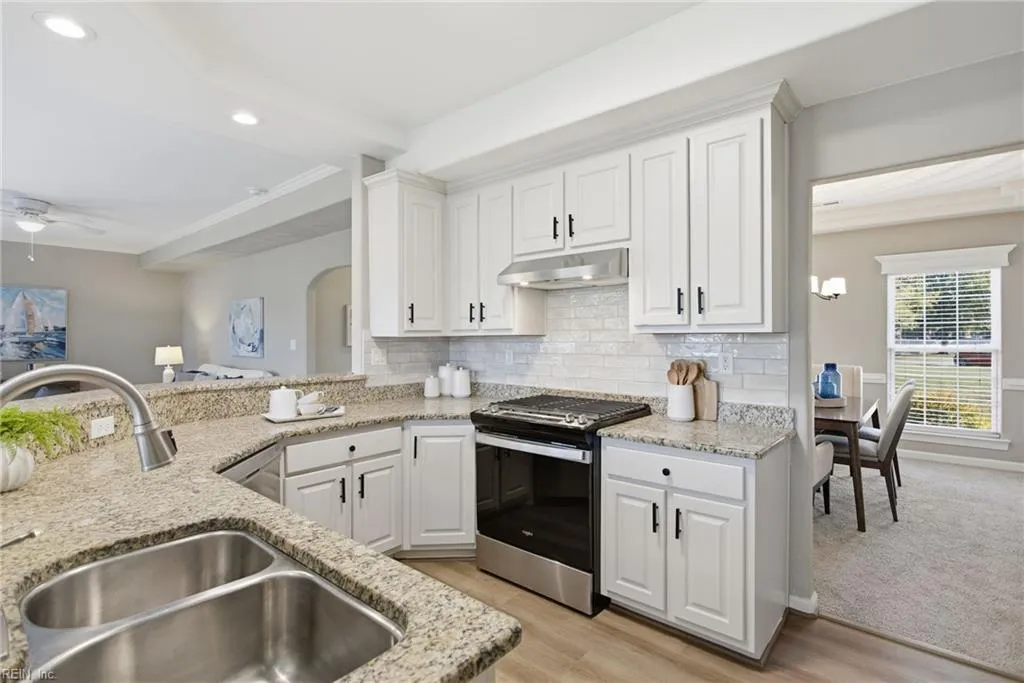 Chesapeake, Virginia 23322, United States, 4 Bedrooms Bedrooms, ,3 BathroomsBathrooms,Residential,Active,244240