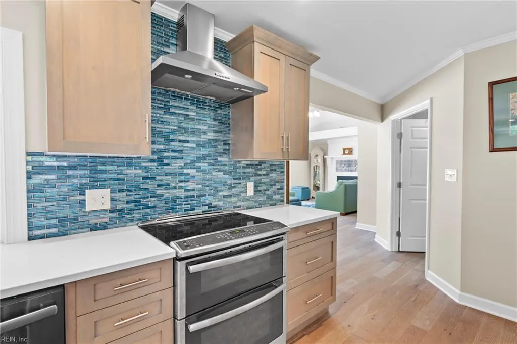 Virginia Beach, Virginia 23452, United States, 5 Bedrooms Bedrooms, ,4 BathroomsBathrooms,Residential,Active,93331