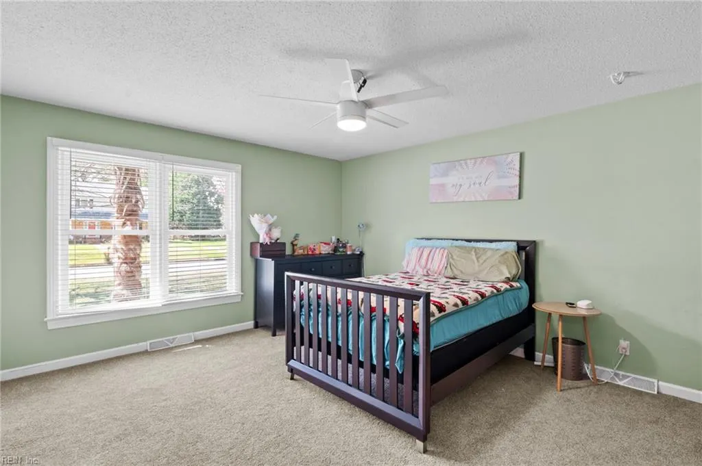 Virginia Beach, Virginia 23452, United States, 5 Bedrooms Bedrooms, ,4 BathroomsBathrooms,Residential,Active,93331