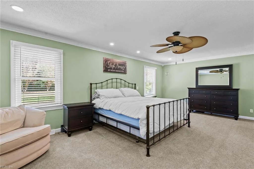 Virginia Beach, Virginia 23452, United States, 5 Bedrooms Bedrooms, ,4 BathroomsBathrooms,Residential,Active,93331