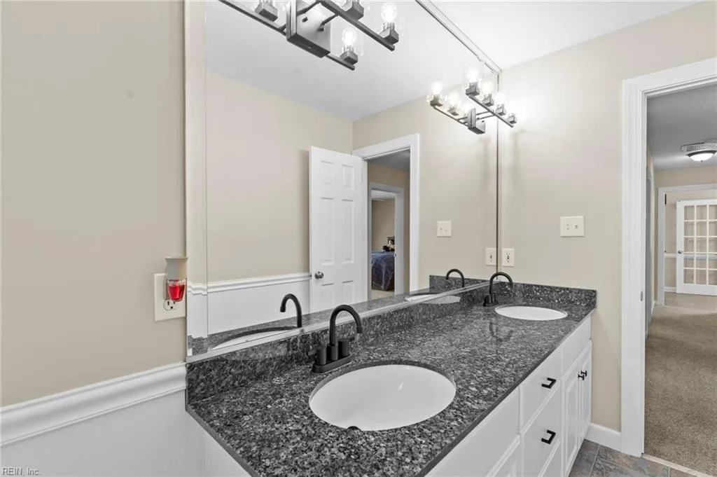 Virginia Beach, Virginia 23452, United States, 5 Bedrooms Bedrooms, ,4 BathroomsBathrooms,Residential,Active,93331