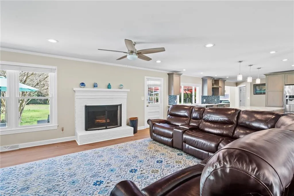 Virginia Beach, Virginia 23452, United States, 5 Bedrooms Bedrooms, ,4 BathroomsBathrooms,Residential,Active,93331