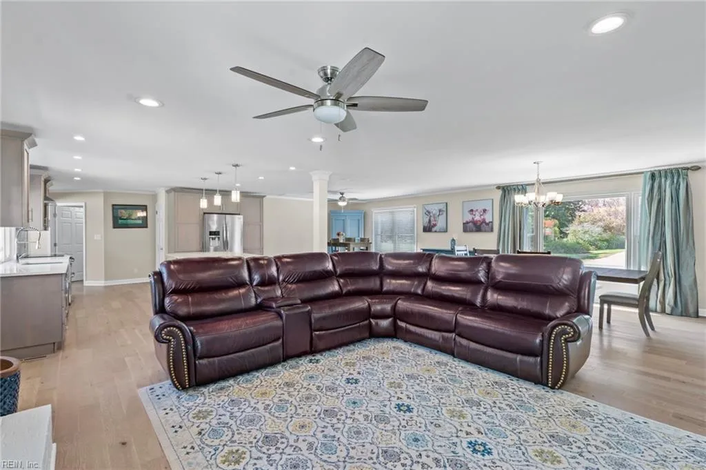 Virginia Beach, Virginia 23452, United States, 5 Bedrooms Bedrooms, ,4 BathroomsBathrooms,Residential,Active,93331