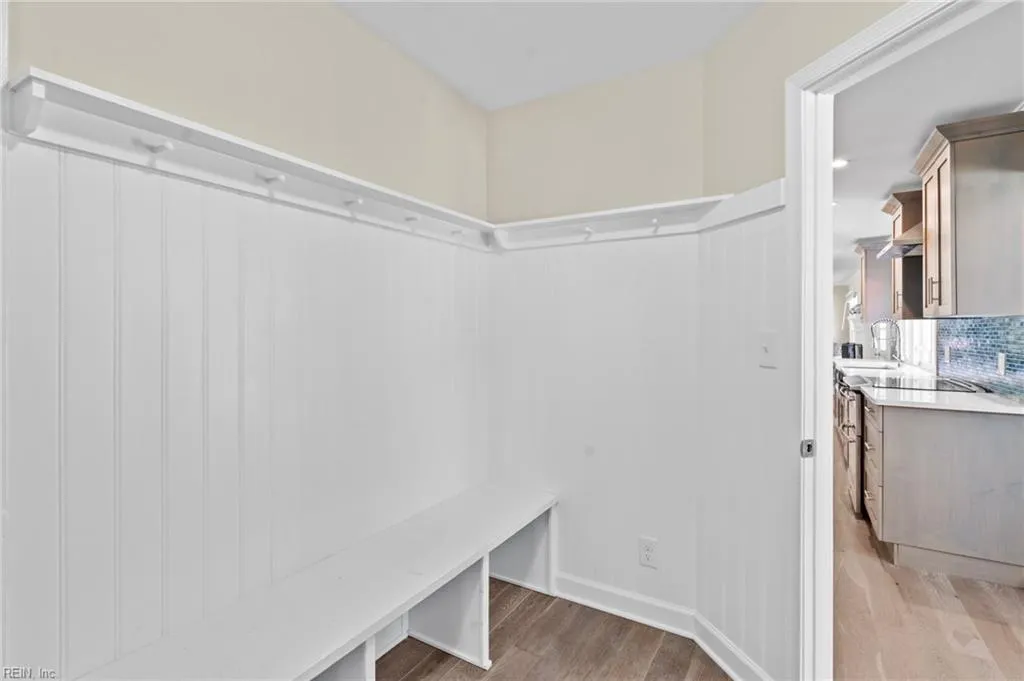 Virginia Beach, Virginia 23452, United States, 5 Bedrooms Bedrooms, ,4 BathroomsBathrooms,Residential,Active,93331