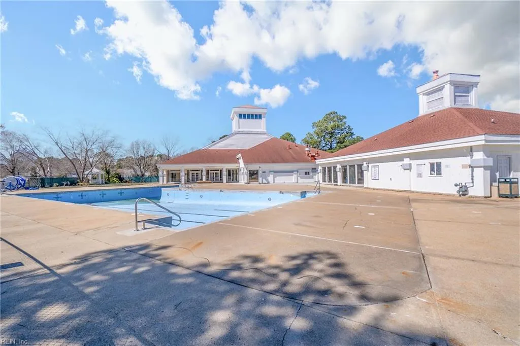 Chesapeake, Virginia 23322, United States, 4 Bedrooms Bedrooms, ,3 BathroomsBathrooms,Residential,Active,90873