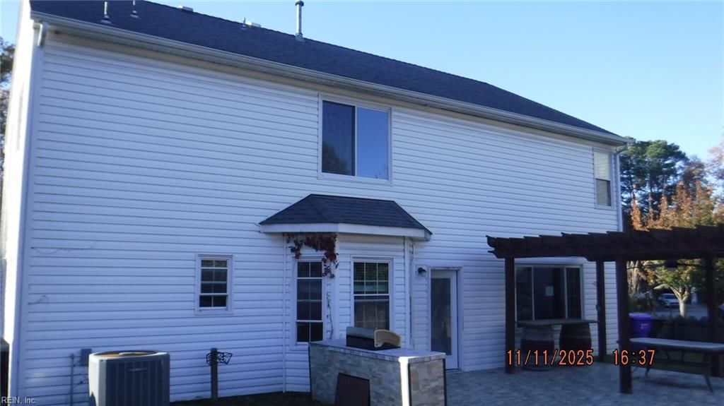 Photo of 6404 Pelican Crescent, Suffolk, VA 23435 (MLS # 10614137)