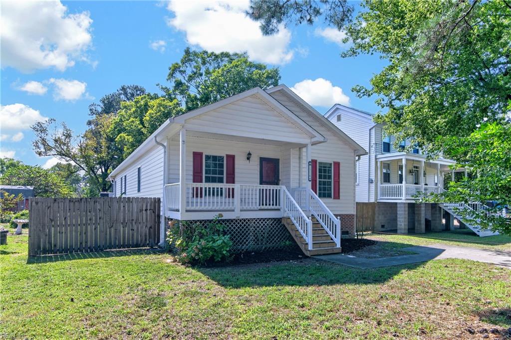 Photo of 1214 Poquoson Avenue, Poquoson, VA 23662 (MLS # 10651321)