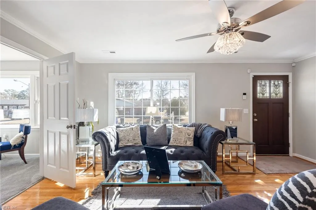 Portsmouth, Virginia 23701, United States, 4 Bedrooms Bedrooms, ,3 BathroomsBathrooms,Residential,Pending,99922