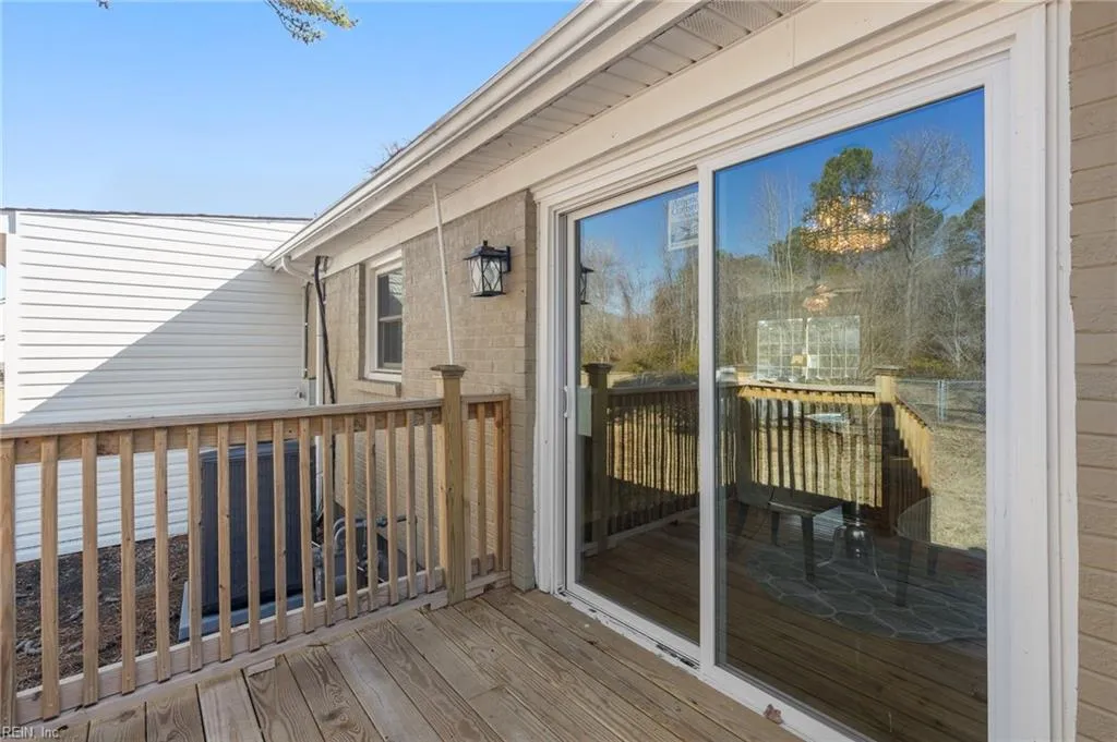 Portsmouth, Virginia 23701, United States, 4 Bedrooms Bedrooms, ,3 BathroomsBathrooms,Residential,Pending,99922