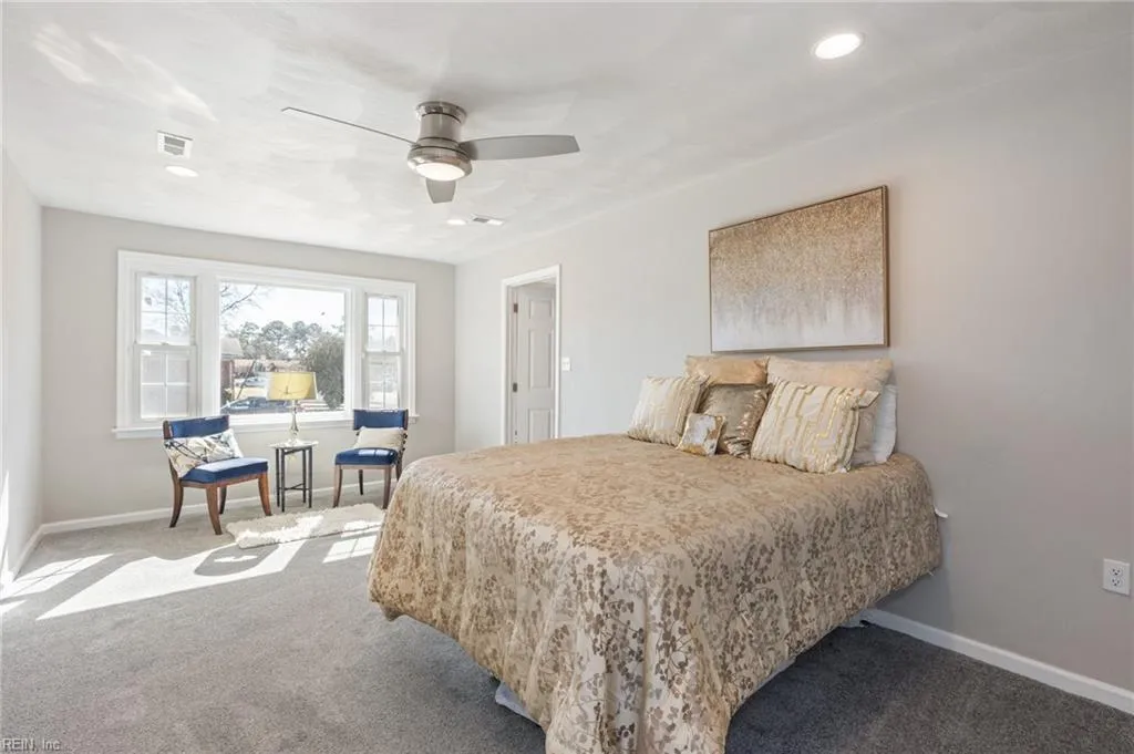 Portsmouth, Virginia 23701, United States, 4 Bedrooms Bedrooms, ,3 BathroomsBathrooms,Residential,Pending,99922