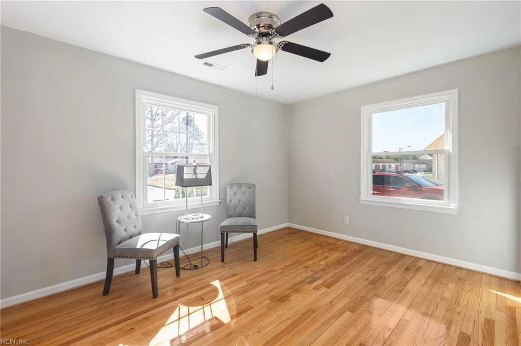 Portsmouth, Virginia 23701, United States, 4 Bedrooms Bedrooms, ,3 BathroomsBathrooms,Residential,Pending,99922