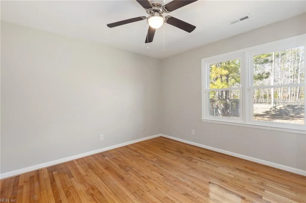 Portsmouth, Virginia 23701, United States, 4 Bedrooms Bedrooms, ,3 BathroomsBathrooms,Residential,Pending,99922