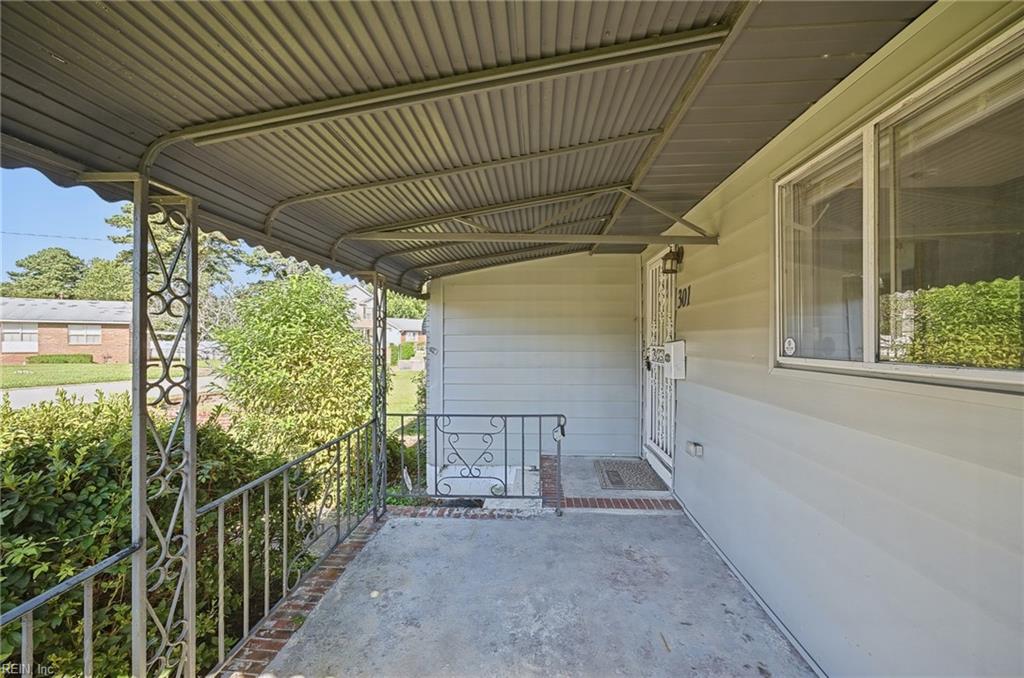 Photo of 301 Viking Street, Portsmouth, VA 23701 (MLS # 10656314)