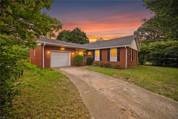 359 EPPINGTON CIR, HAMPTON, VA 23669 - Image 09af6f17a5adbeb3cfd4131674cfaf7a/3010072127