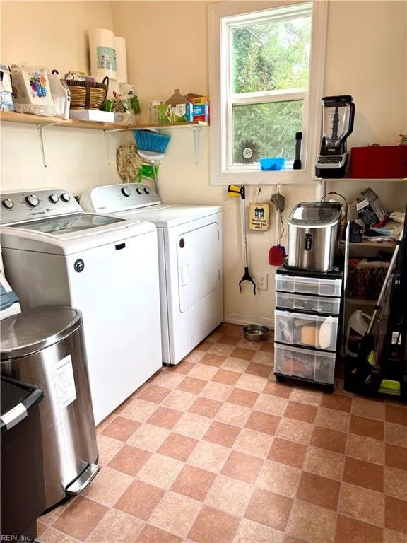 Norfolk, Virginia 23505, United States, 3 Bedrooms Bedrooms, ,1 BathroomBathrooms,Residential,Active,160471