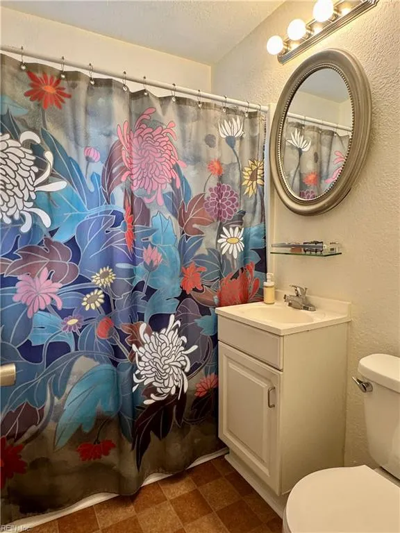 Norfolk, Virginia 23505, United States, 3 Bedrooms Bedrooms, ,1 BathroomBathrooms,Residential,Active,160471