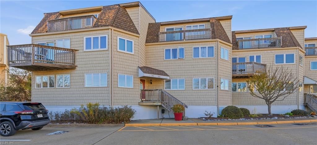 Photo of 247 Lake Drive, Virginia Beach, VA 23451 (MLS # 10620332)