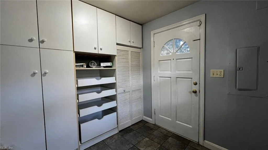 Norfolk, Virginia 23505, United States, 4 Bedrooms Bedrooms, ,3 BathroomsBathrooms,Residential,Active,21563
