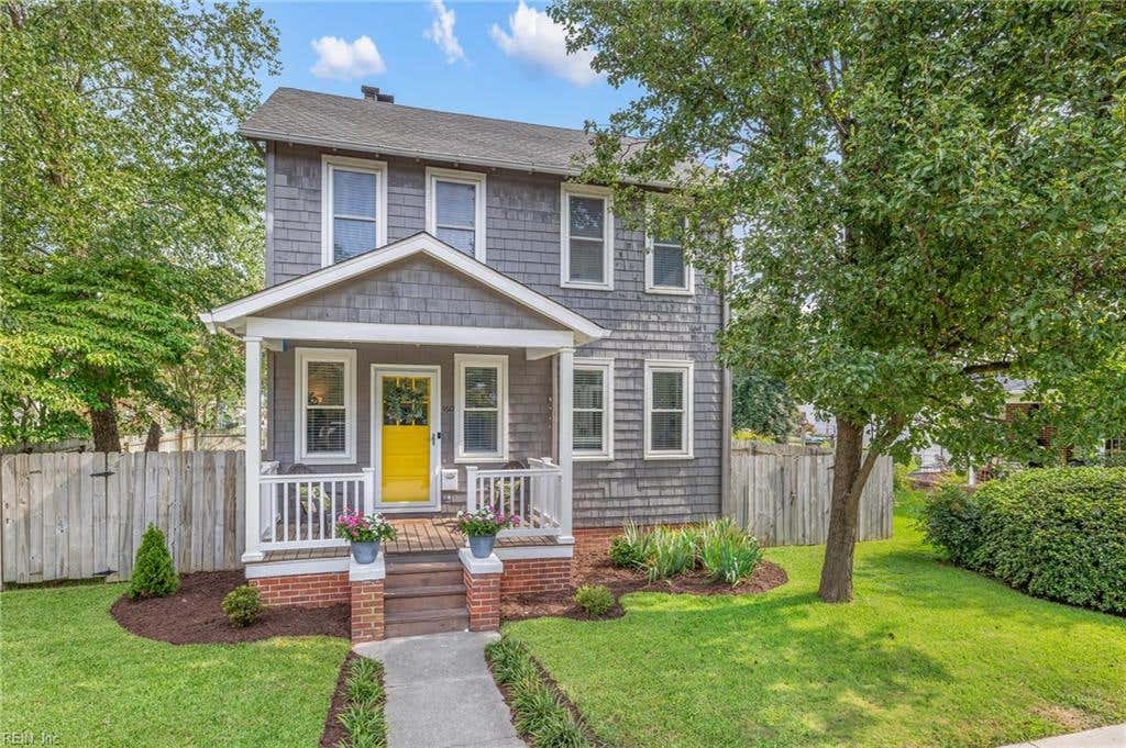 Photo of 160 W Ocean Avenue, Norfolk, VA 23503 (MLS # 10640604)