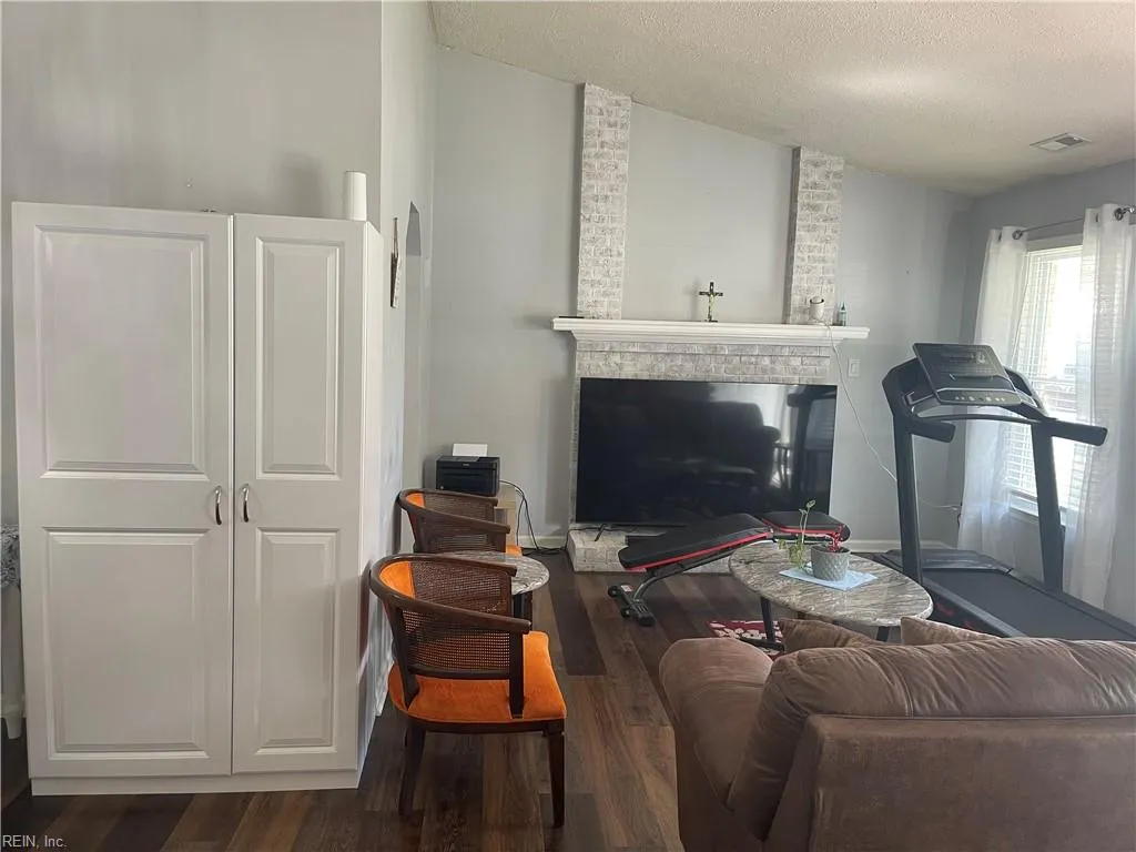 Virginia Beach, Virginia 23462, United States, 3 Bedrooms Bedrooms, ,2 BathroomsBathrooms,Residential,Active,237044