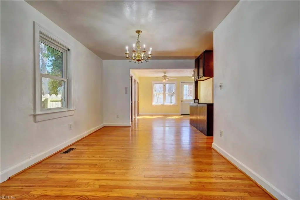 Norfolk, Virginia 23508, United States, 3 Bedrooms Bedrooms, ,2 BathroomsBathrooms,Residential,Active,98113