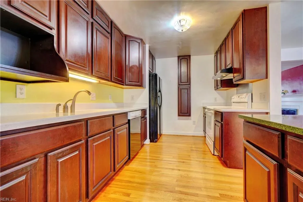 Norfolk, Virginia 23508, United States, 3 Bedrooms Bedrooms, ,2 BathroomsBathrooms,Residential,Active,98113