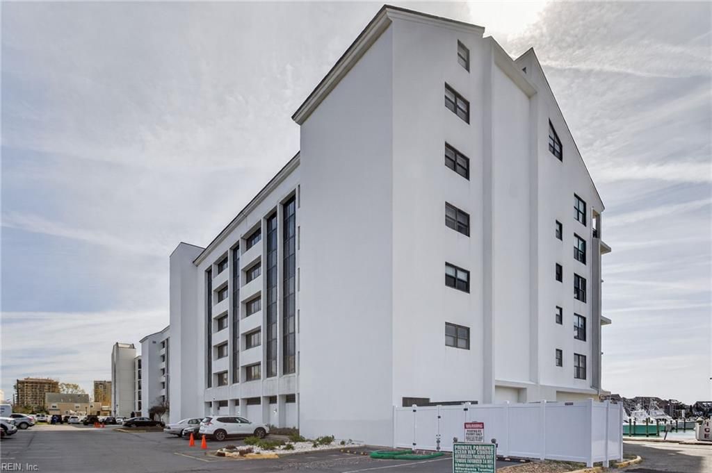 Photo of 500 Winston Salem Avenue #103, Virginia Beach, VA 23451 (MLS # 10626342)