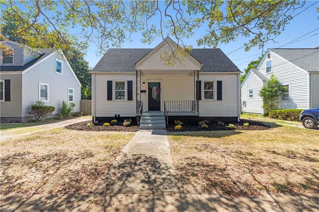 Photo of 977 Wolcott Avenue, Norfolk, VA 23513 (MLS # 10615843)