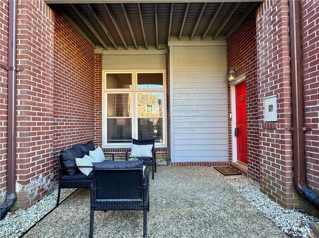 Norfolk, Virginia 23517, United States, 3 Bedrooms Bedrooms, ,4 BathroomsBathrooms,Residential,Pending,21110