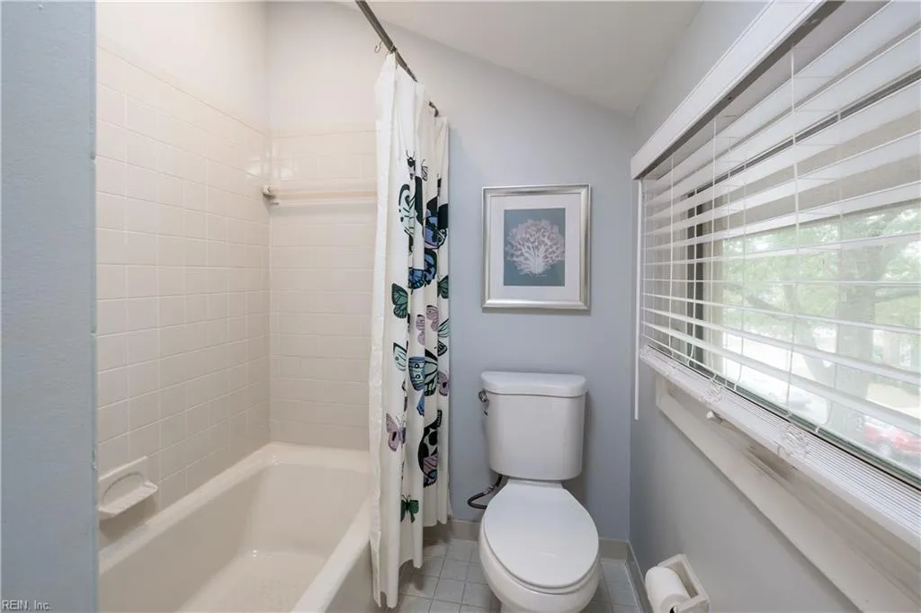 Norfolk, Virginia 23517, United States, 3 Bedrooms Bedrooms, ,4 BathroomsBathrooms,Residential,Pending,21110