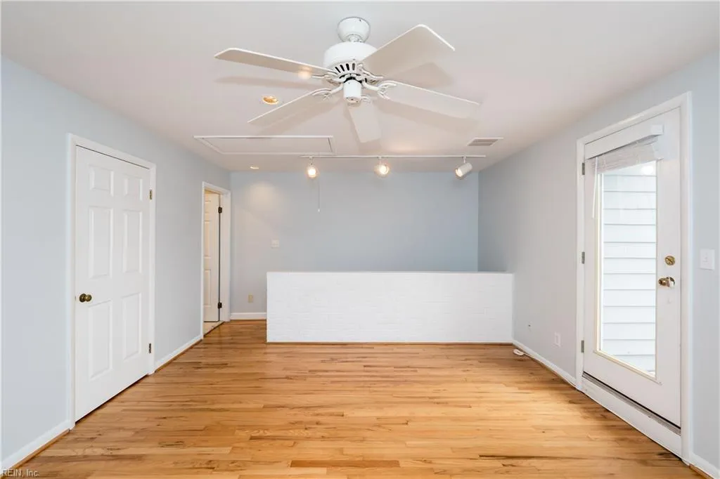 Norfolk, Virginia 23517, United States, 3 Bedrooms Bedrooms, ,4 BathroomsBathrooms,Residential,Pending,21110